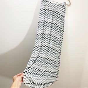 Boutique Loveappella Navy Grey Maxi Skirt Size S